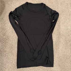 Black Long lululemon Sleeve Athletic Top
